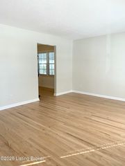 921 Fenley Ave, Louisville, KY 40222