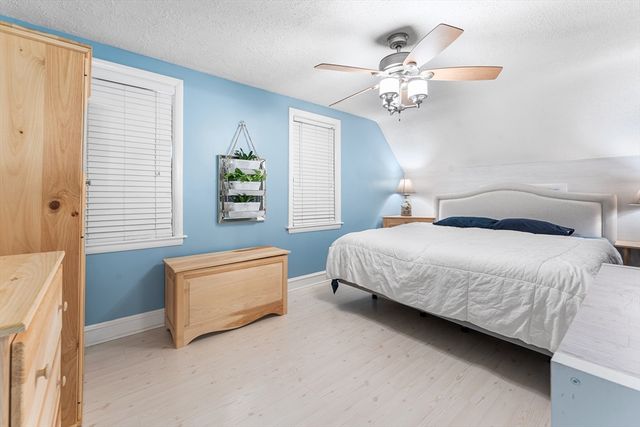 111 Shore Ave, Swansea, MA 02777