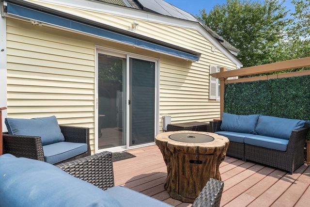 111 Shore Ave, Swansea, MA 02777