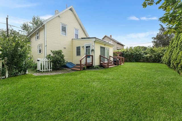 111 Shore Ave, Swansea, MA 02777