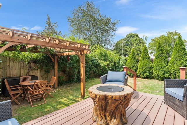 111 Shore Ave, Swansea, MA 02777