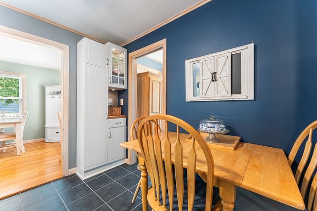 111 Shore Ave, Swansea, MA 02777