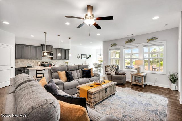1146 Spincast Road, Southport, NC 28461
