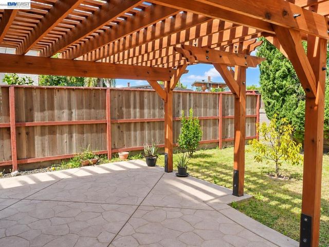 1825 Mark Mead Ln, Modesto, CA 95356