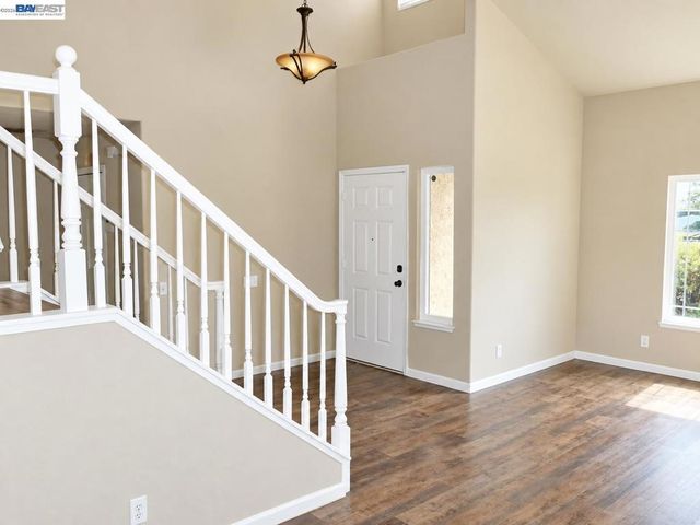 1825 Mark Mead Ln, Modesto, CA 95356