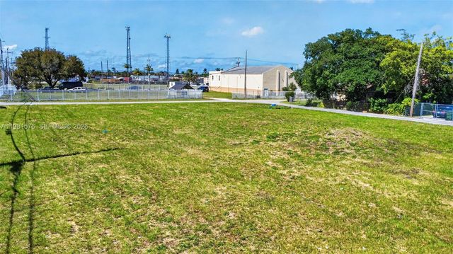 429 SW 6th Ave, Homestead, FL 33030