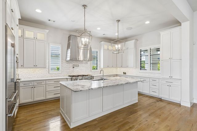 8605 Colina Terrace, Benbrook, TX 76126
