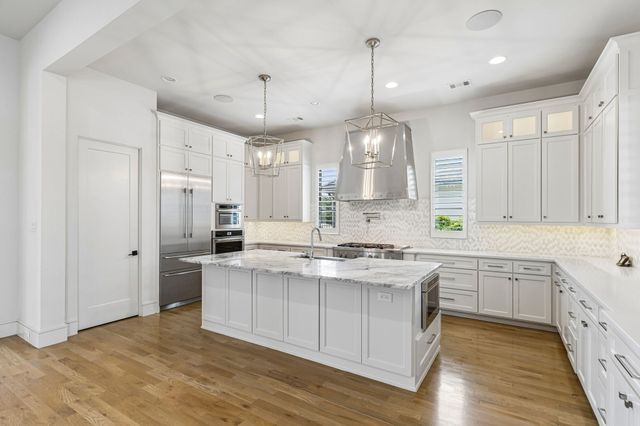 8605 Colina Terrace, Benbrook, TX 76126