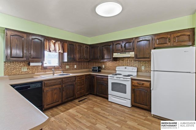 440 State Street, Lyons, NE 68038