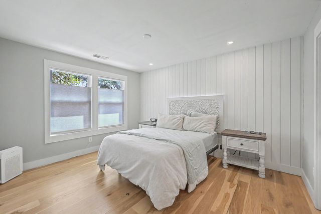 952 Myrtle Court, Mount Pleasant, SC 29464