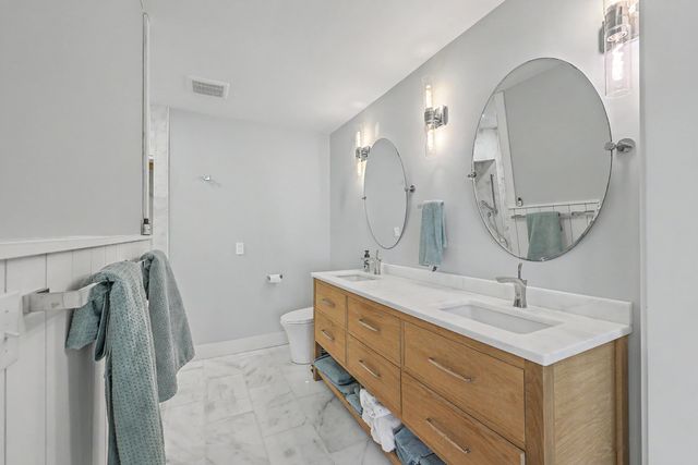 952 Myrtle Court, Mount Pleasant, SC 29464