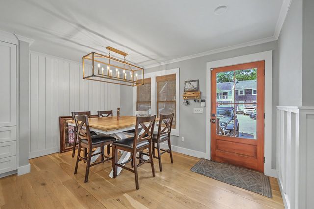 952 Myrtle Court, Mount Pleasant, SC 29464