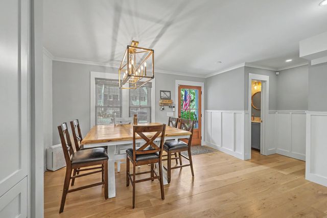 952 Myrtle Court, Mount Pleasant, SC 29464