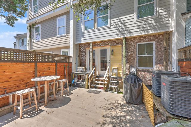 952 Myrtle Court, Mount Pleasant, SC 29464