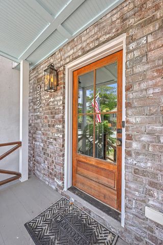 952 Myrtle Court, Mount Pleasant, SC 29464
