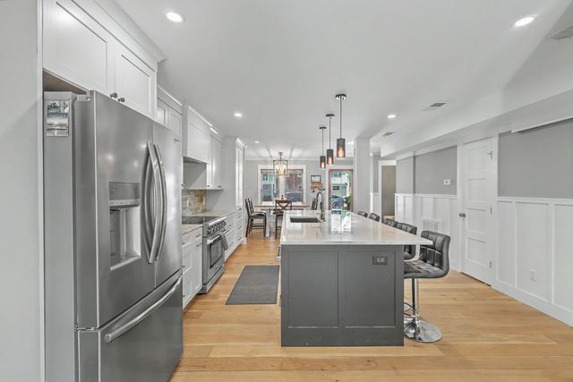 952 Myrtle Court, Mount Pleasant, SC 29464
