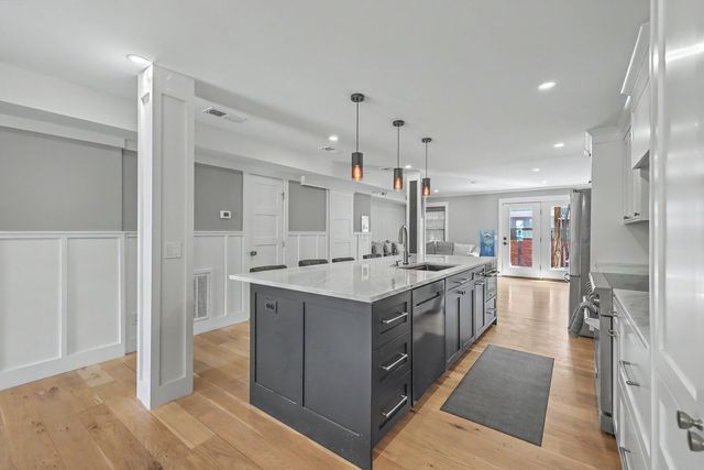 952 Myrtle Court, Mount Pleasant, SC 29464
