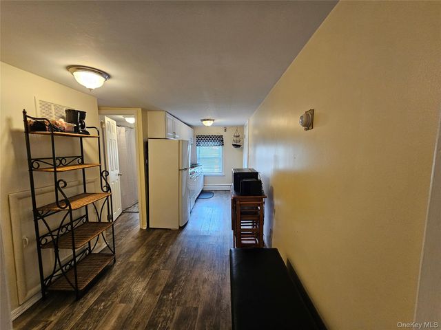 49 Beacon Street Upper Apartment, Beacon, NY 12508