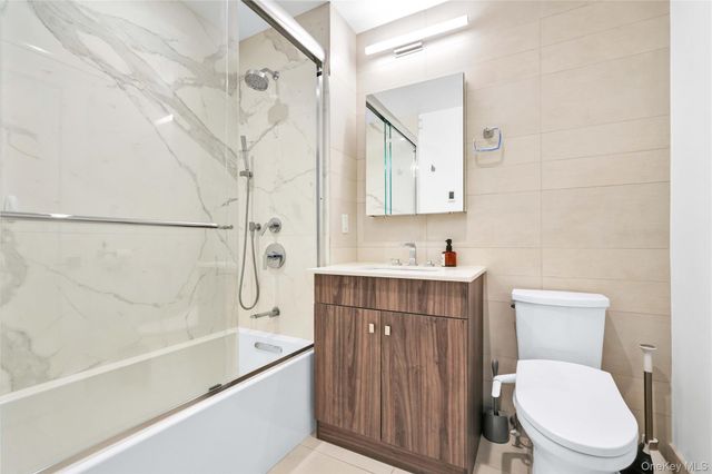 2343 31st Road 3B, Astoria, NY 11106