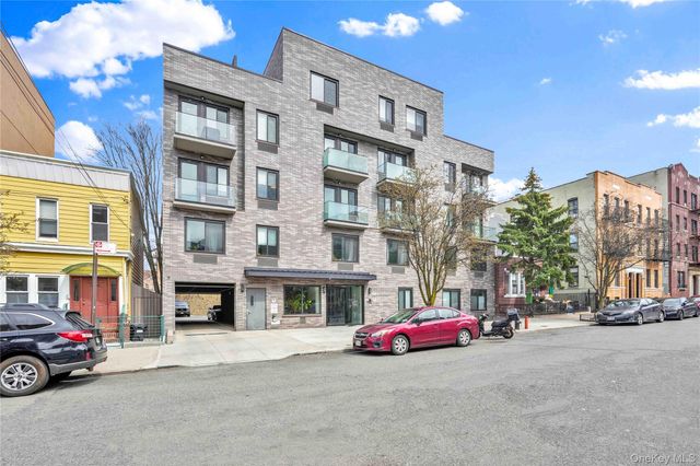2343 31st Road 3B, Astoria, NY 11106
