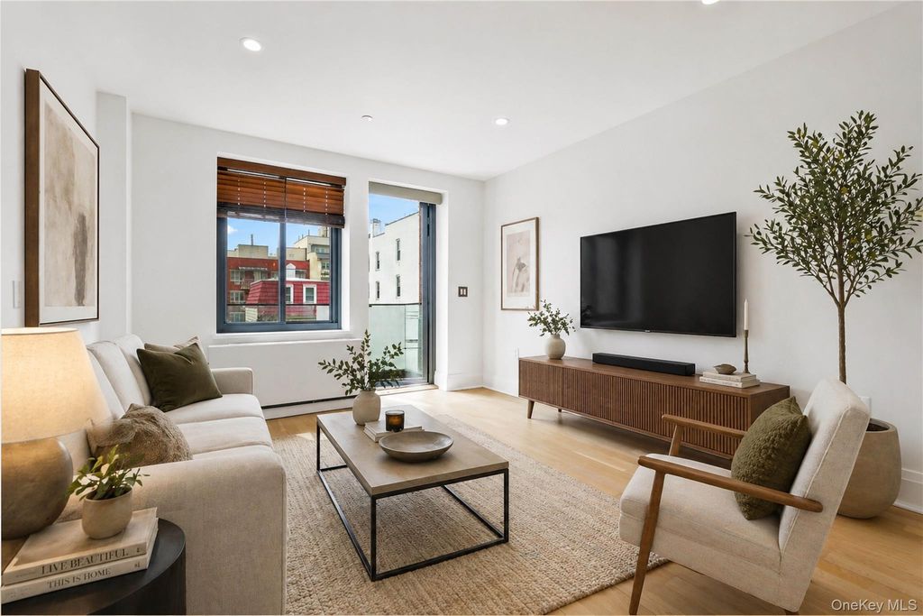 2343 31st Road 3B, Astoria, NY 11106
