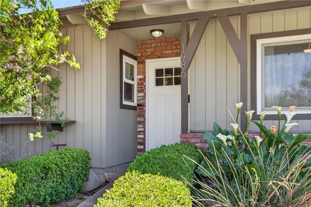 Image 2 of property listing at 1986 Wetherly Way, Riverside, CA 92506