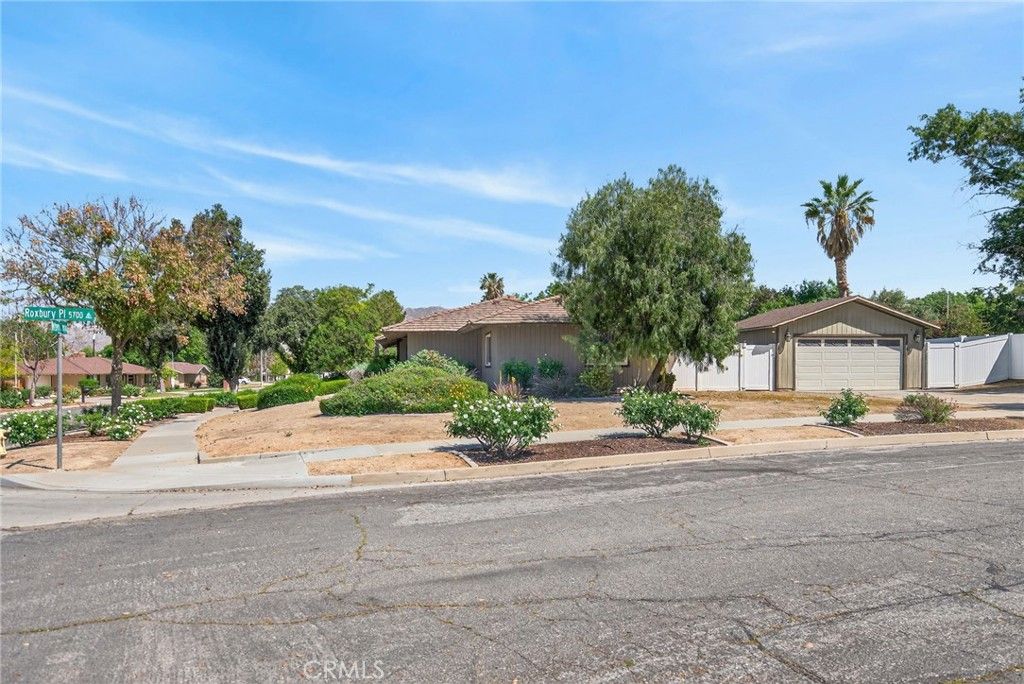 Image 45 of property listing at 1986 Wetherly Way, Riverside, CA 92506