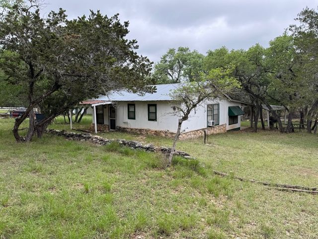 201 Cypress, Pipe Creek, TX 78063