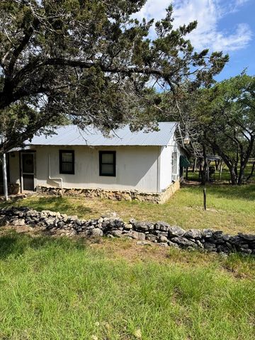 201 Cypress, Pipe Creek, TX 78063