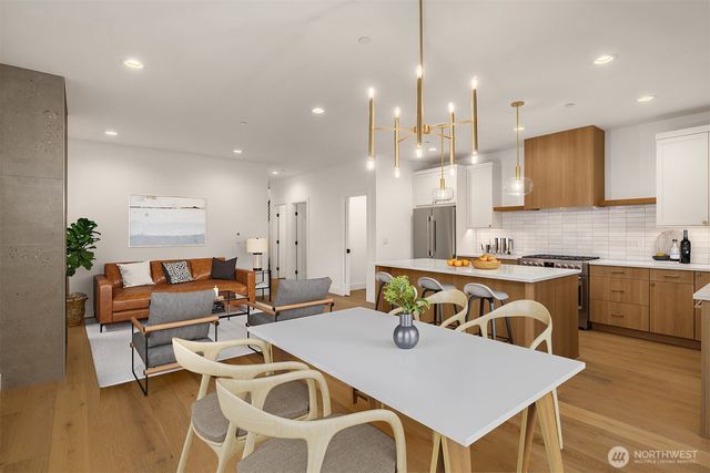 13742 NE 101st Street, Kirkland, WA 98033