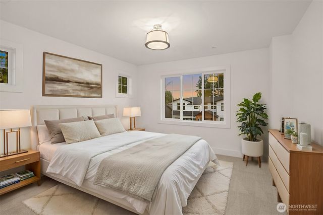 13742 NE 101st Street, Kirkland, WA 98033