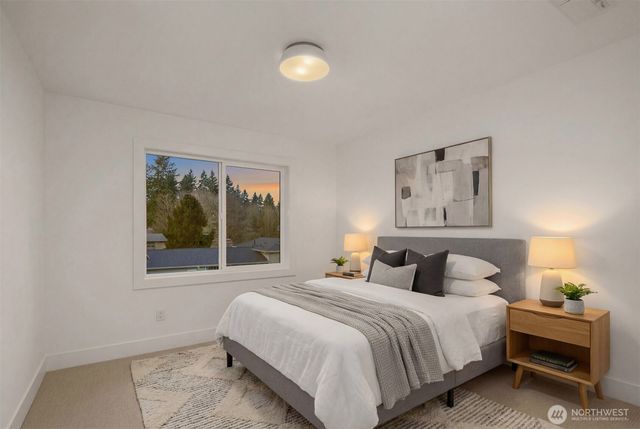 13742 NE 101st Street, Kirkland, WA 98033