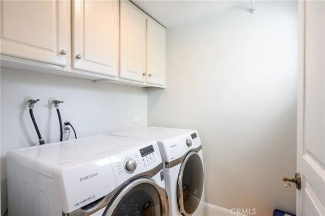 25 LakeView 60, Irvine, CA 92604