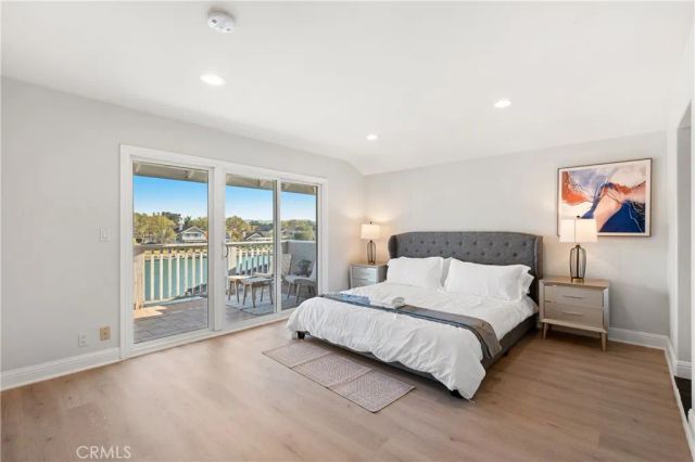 25 LakeView 60, Irvine, CA 92604