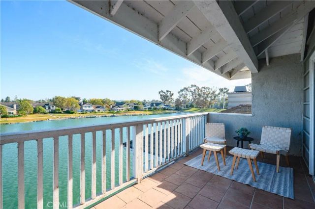 25 LakeView 60, Irvine, CA 92604