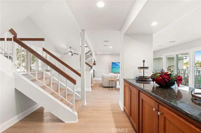 25 LakeView 60, Irvine, CA 92604