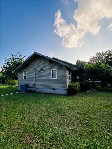 671 Ray Avenue, Fayetteville, AR 72701