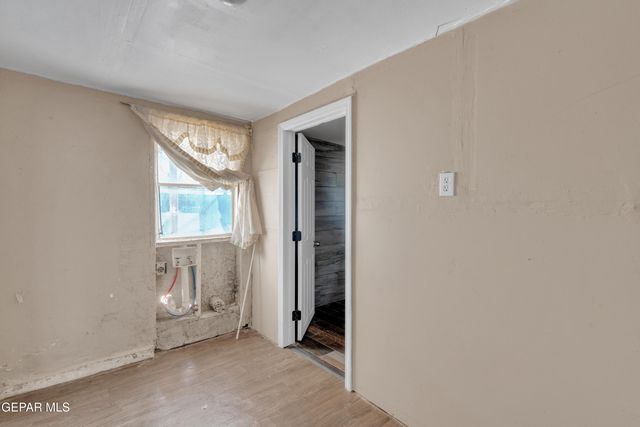 10184 Haynes Road, Socorro, TX 79927