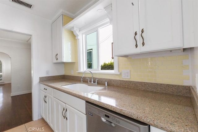 5466 Templeton Street, Los Angeles, CA 90032