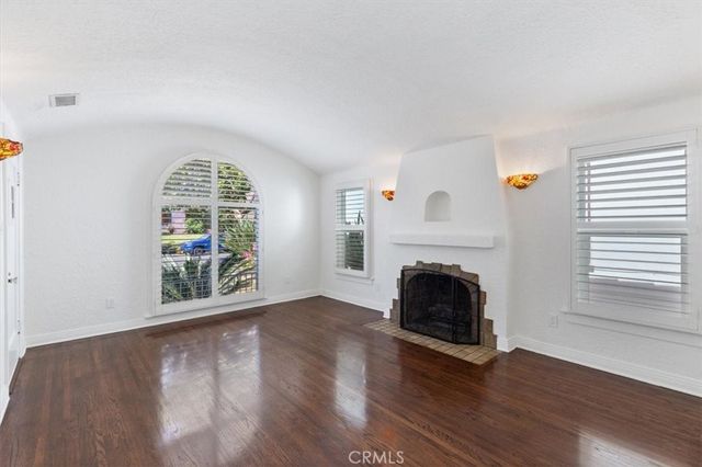 5466 Templeton Street, Los Angeles, CA 90032