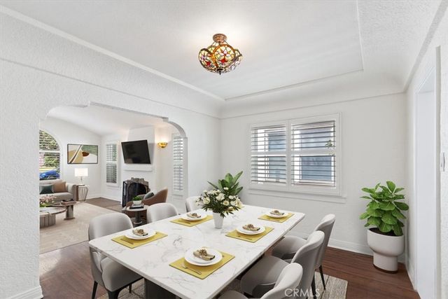 5466 Templeton Street, Los Angeles, CA 90032