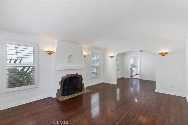 5466 Templeton Street, Los Angeles, CA 90032