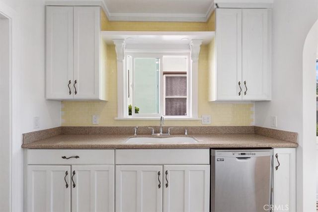5466 Templeton Street, Los Angeles, CA 90032