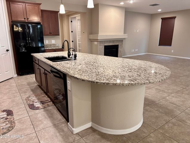 7229 E Plata Avenue, Mesa, AZ 85212