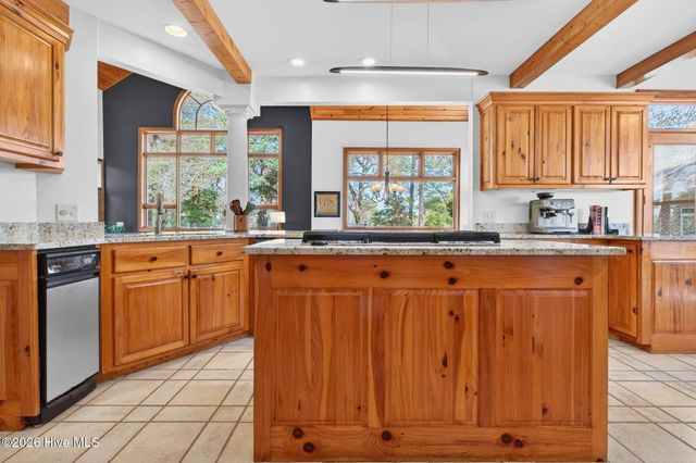 70 Clubhouse Drive SW, Supply, NC 28462