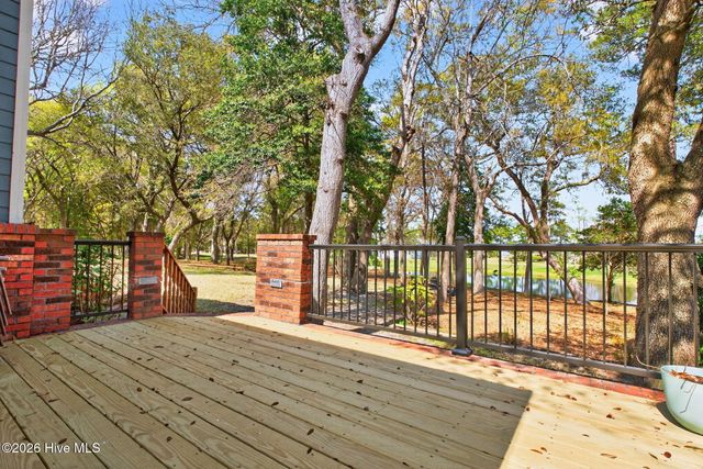 70 Clubhouse Drive SW, Supply, NC 28462