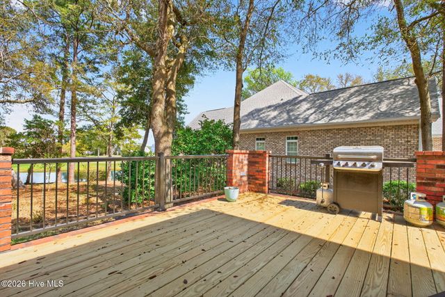 70 Clubhouse Drive SW, Supply, NC 28462