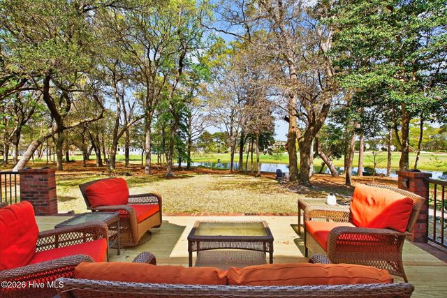 70 Clubhouse Drive SW, Supply, NC 28462
