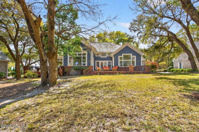 70 Clubhouse Drive SW, Supply, NC 28462