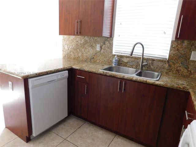 21485 SW 112th Ave 408, Cutler Bay, FL 33189